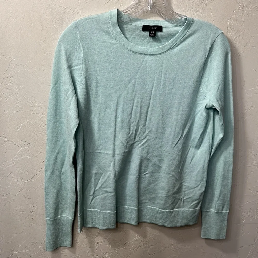 J.Crew 100% Merino wool lightweight sweater size XS.NWT